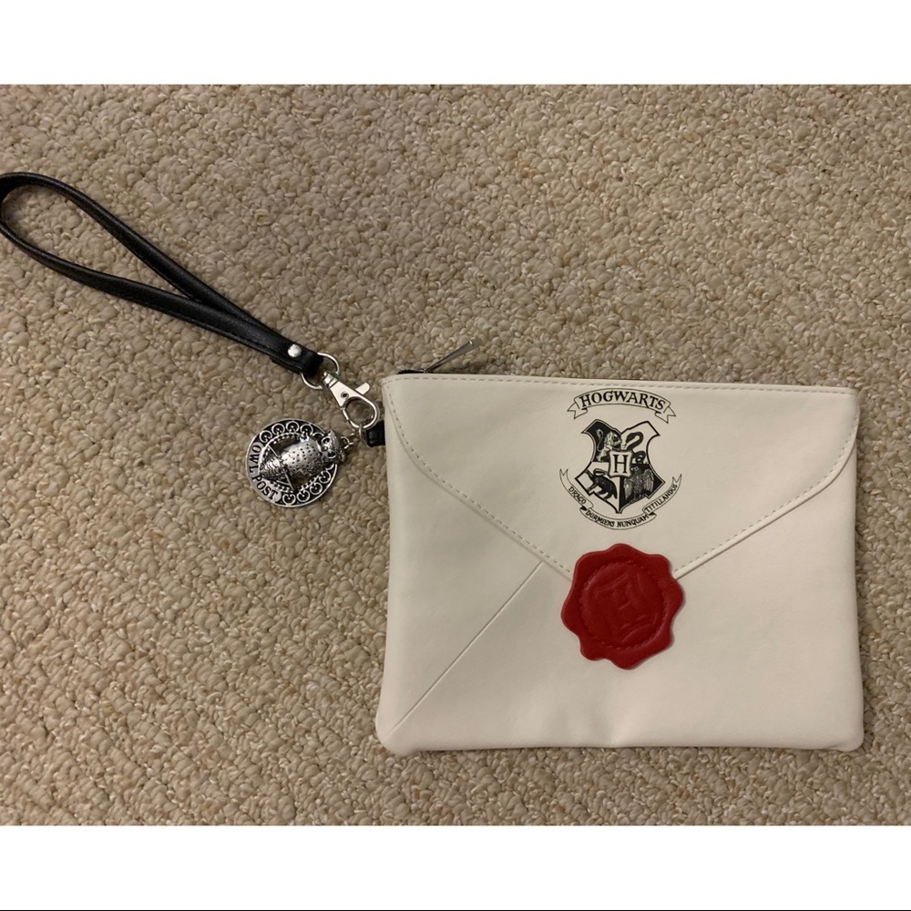 Harry Potter Hogwarts Letter Wristlet
